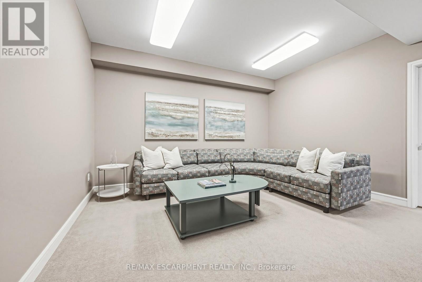 2 Anslow Court, Hamilton, Ontario  L9H 6Z2 - Photo 41 - X13215860