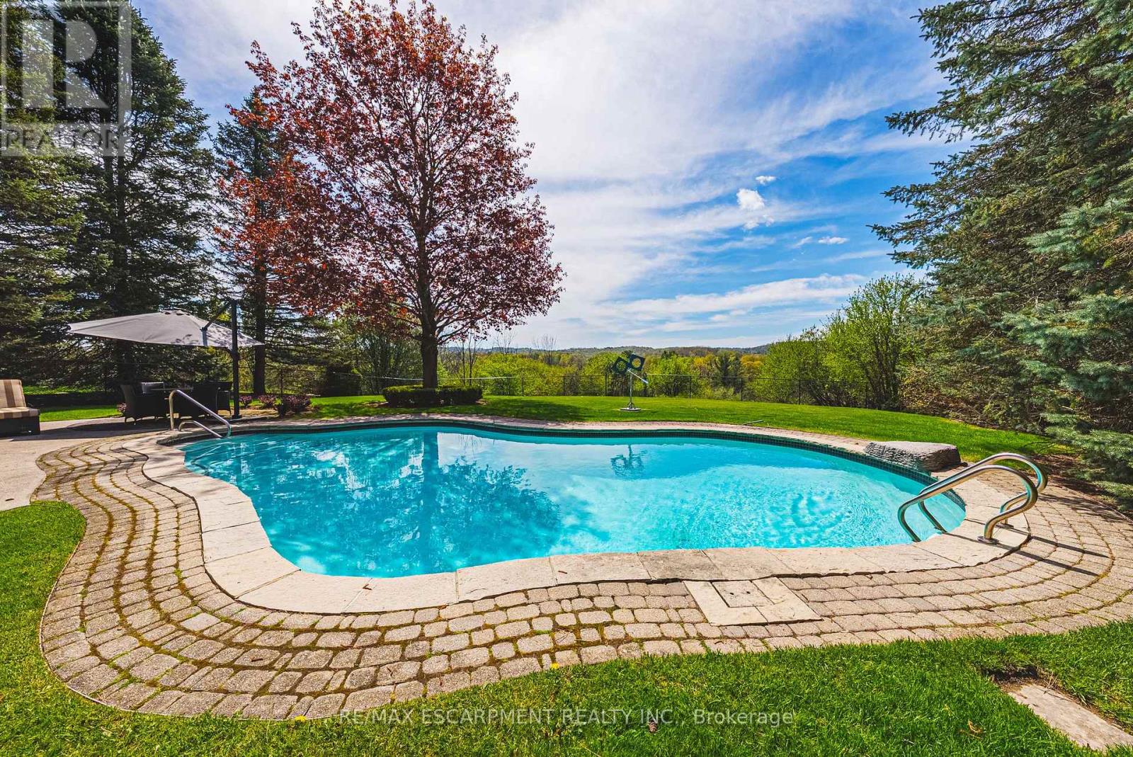 2 Anslow Court, Hamilton, Ontario  L9H 6Z2 - Photo 47 - X13215860