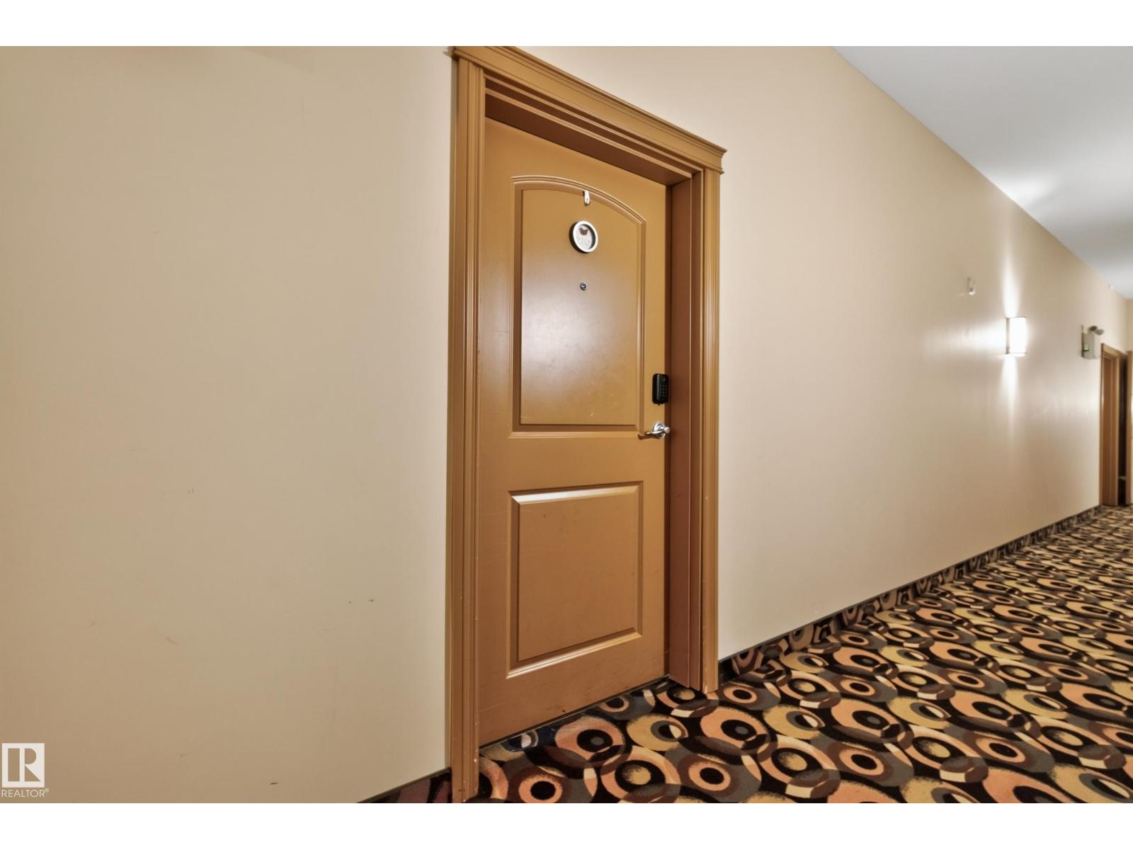 #210 10121 80 Av Nw, Edmonton, Alberta  T6E 0B9 - Photo 2 - E4507303
