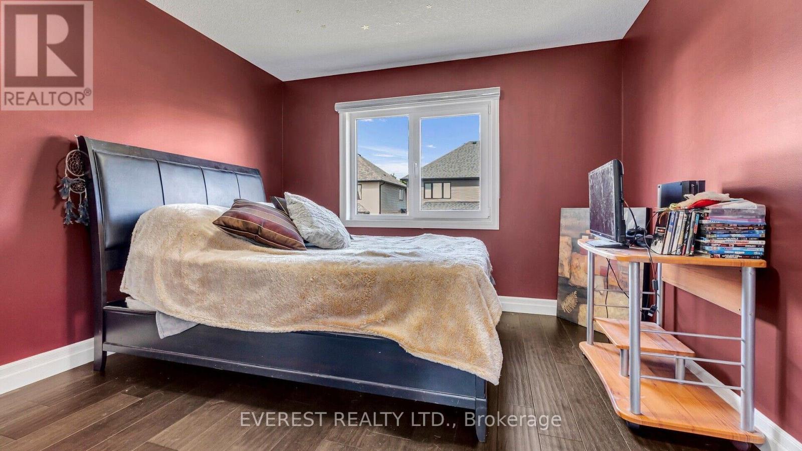 2016 Maddex Way, London North, Ontario  N5X 0M9 - Photo 10 - X13698772