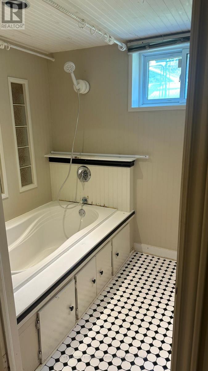930 Scarlett Road, Toronto, Ontario M9P 2V5 - Photo 11 - W13748852