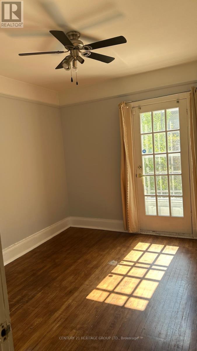 930 Scarlett Road, Toronto, Ontario M9P 2V5 - Photo 5 - W13748852