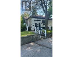 930 SCARLETT ROAD, Toronto, Ontario
