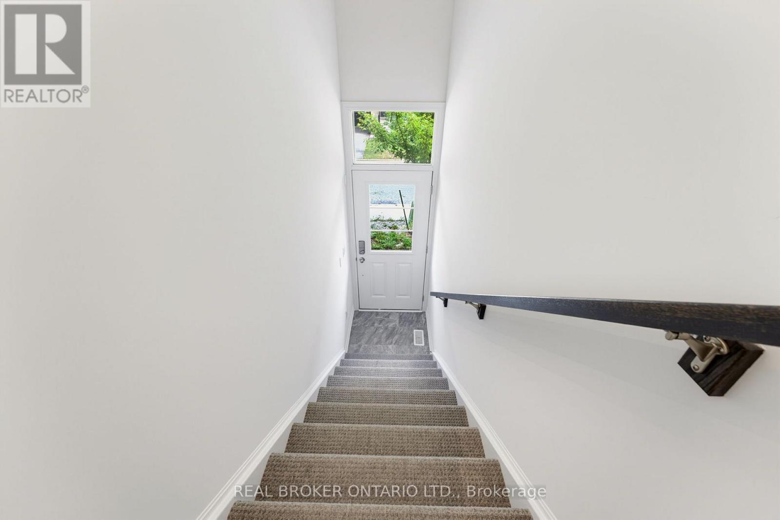120 Court Drive, Brant, Ontario N3L 0N2 - Photo 2 - X13748866