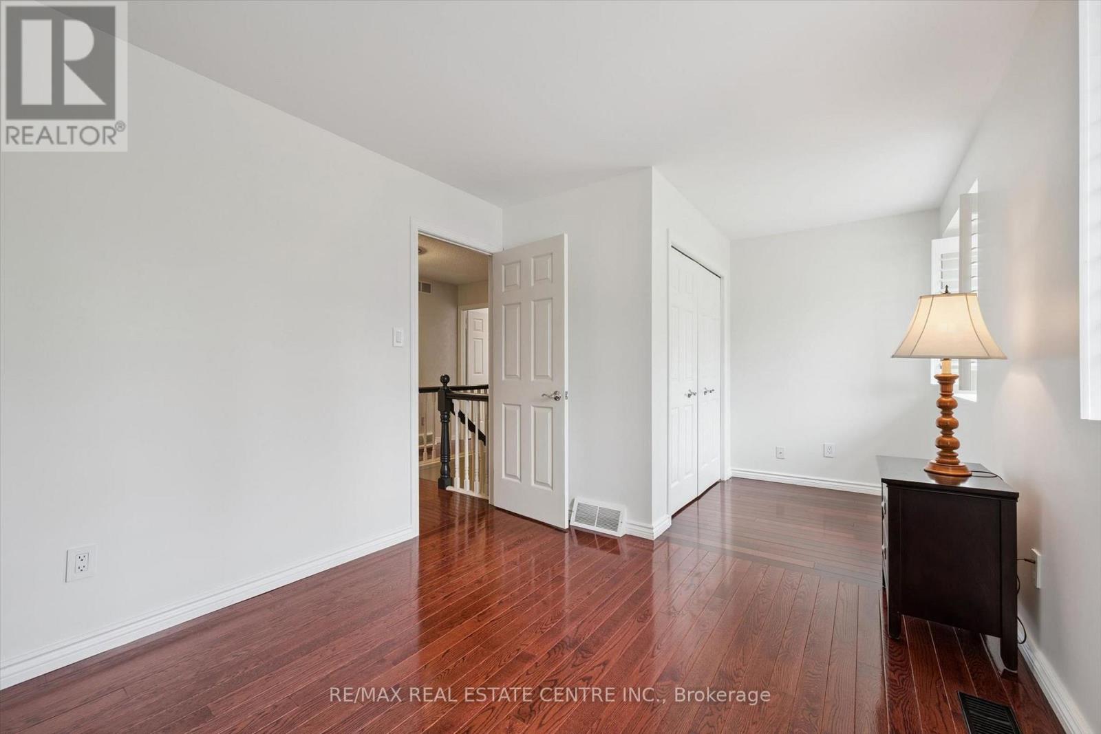 21 Tinatawa Court, Kitchener, Ontario  N2A 3K4 - Photo 15 - X13689000