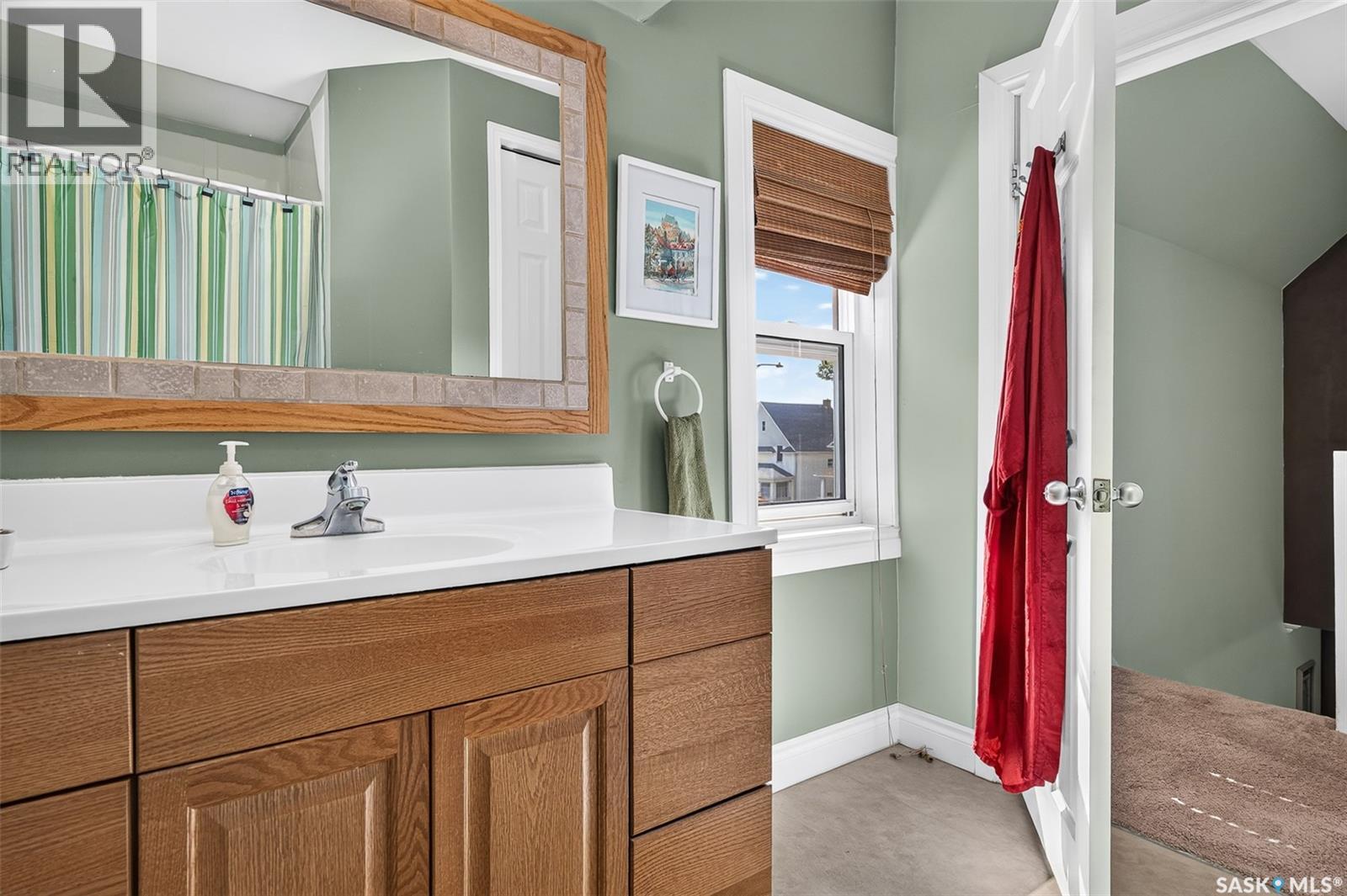 1129 1st Avenue Ne, Moose Jaw, Saskatchewan  S6H 1A2 - Photo 40 - SK047603
