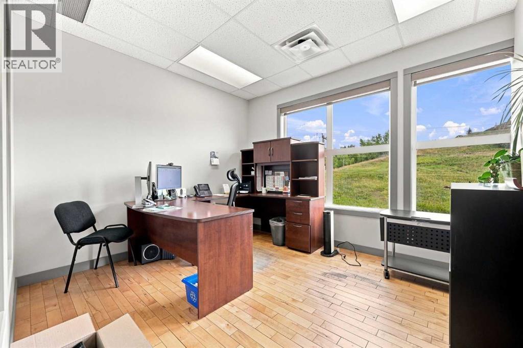 201, 30 Crystalridge Drive, Okotoks, Alberta T1S 1A1 - Photo 17 - A2341252