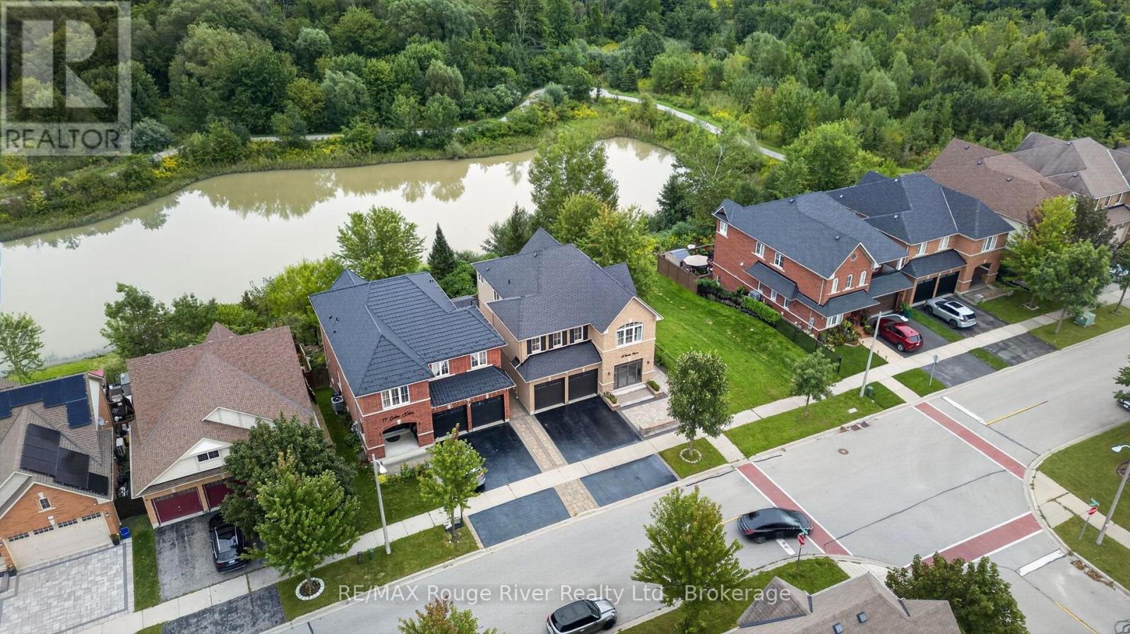 19 Galea Drive, Ajax, Ontario  L1Z 0J7 - Photo 4 - E13748932