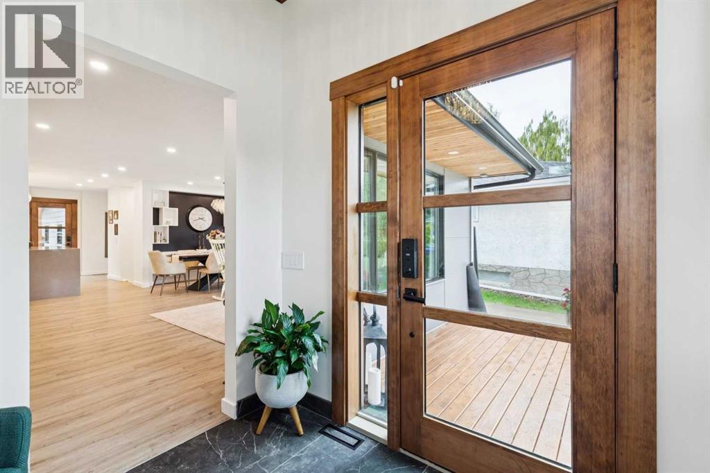320 Braniff Place SW, Calgary, Alberta  T2W 1R7 - Photo 6 - A2342921