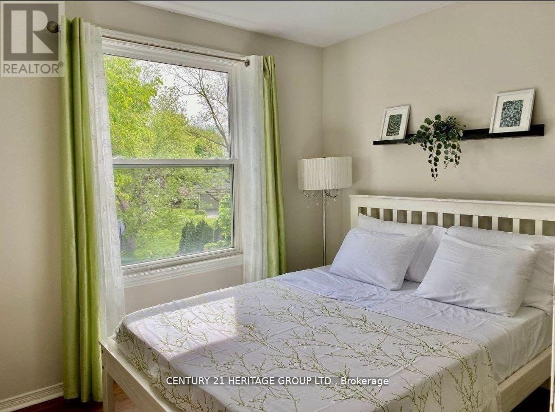 B - 287 Lorne Avenue, Newmarket, Ontario  L3Y 4K6 - Photo 3 - N13748914
