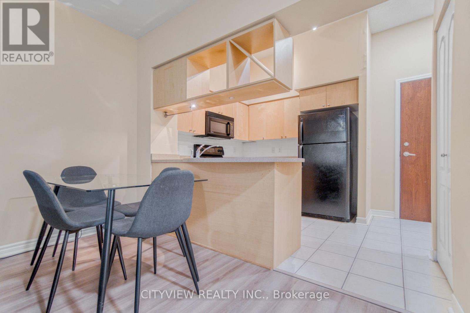 109 - 320 City Centre Drive, Mississauga, Ontario  L5B 4P8 - Photo 11 - W13748902