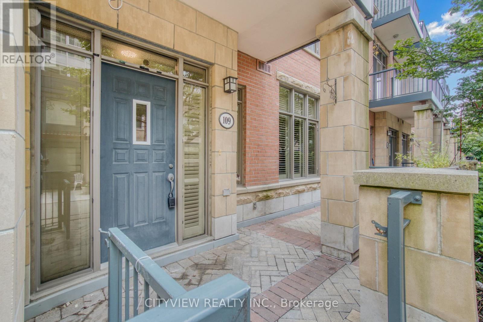 109 - 320 City Centre Drive, Mississauga, Ontario  L5B 4P8 - Photo 4 - W13748902