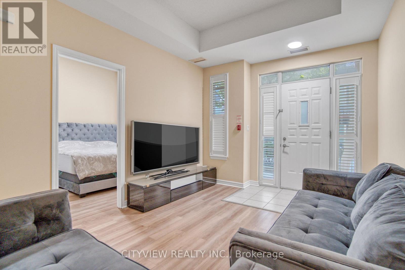 109 - 320 City Centre Drive, Mississauga, Ontario  L5B 4P8 - Photo 9 - W13748902