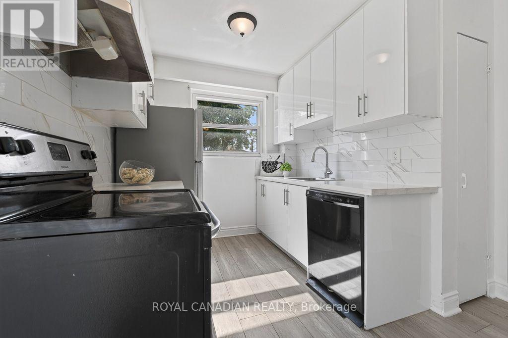 6 Damascus Drive, Toronto, Ontario  M9V 4G1 - Photo 23 - W13748950
