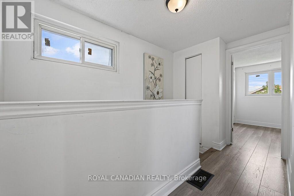6 Damascus Drive, Toronto, Ontario  M9V 4G1 - Photo 27 - W13748950