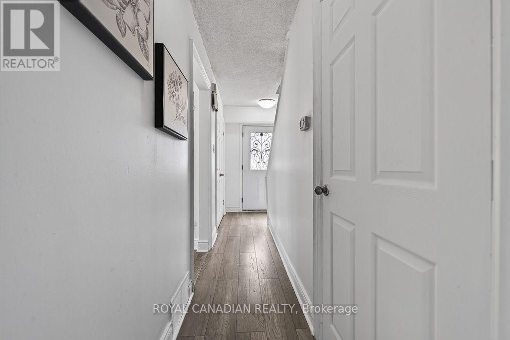 6 Damascus Drive, Toronto, Ontario  M9V 4G1 - Photo 28 - W13748950