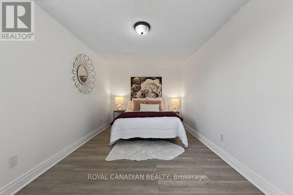 6 Damascus Drive, Toronto, Ontario  M9V 4G1 - Photo 33 - W13748950