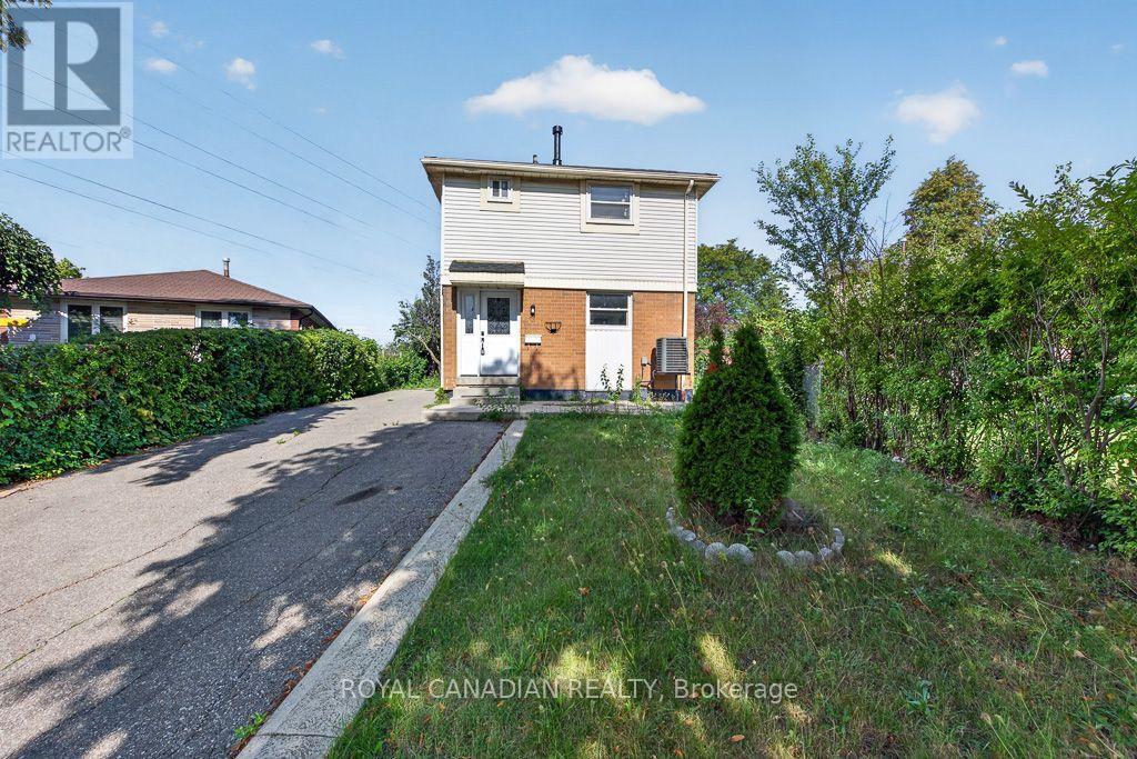 6 Damascus Drive, Toronto, Ontario  M9V 4G1 - Photo 4 - W13748950