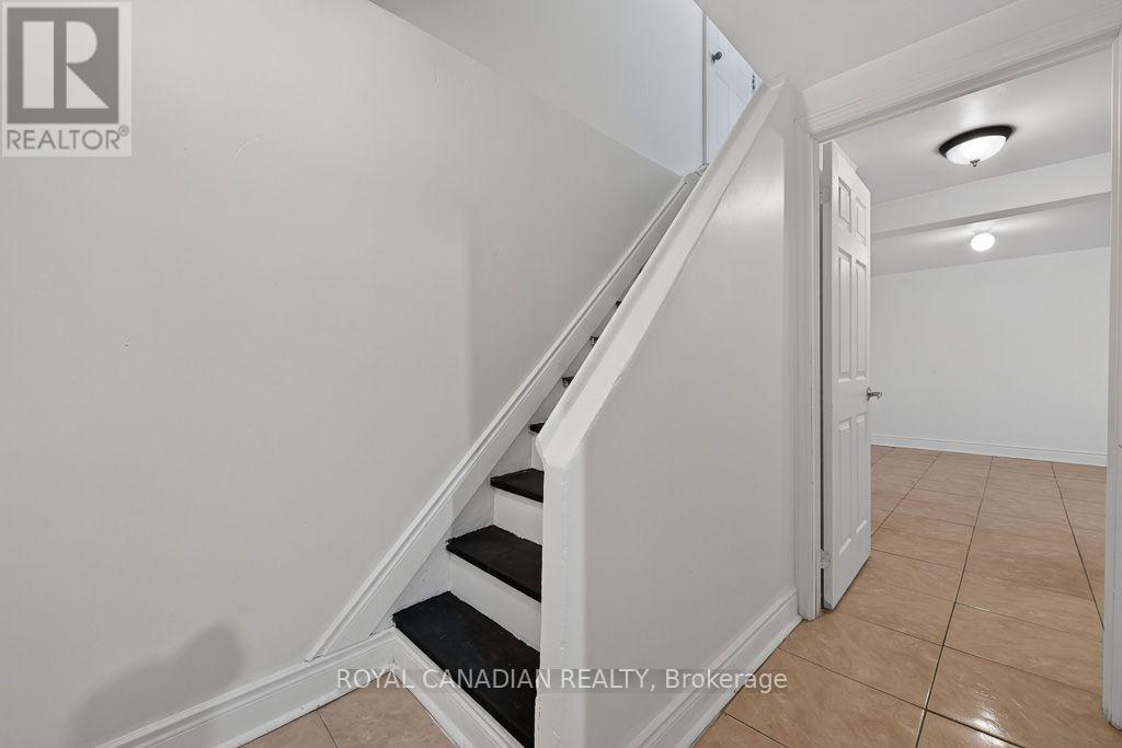 6 Damascus Drive, Toronto, Ontario  M9V 4G1 - Photo 40 - W13748950