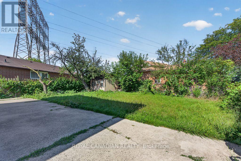 6 Damascus Drive, Toronto, Ontario  M9V 4G1 - Photo 48 - W13748950