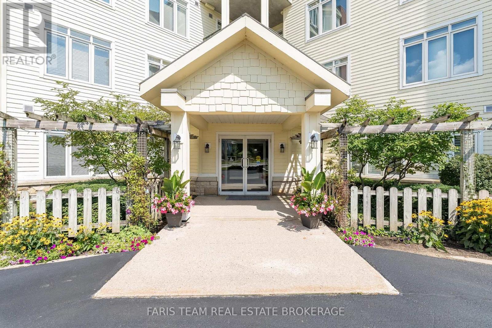 301 - 10 Bay Street E, Blue Mountains, Ontario  N0H 2P0 - Photo 3 - X13679842