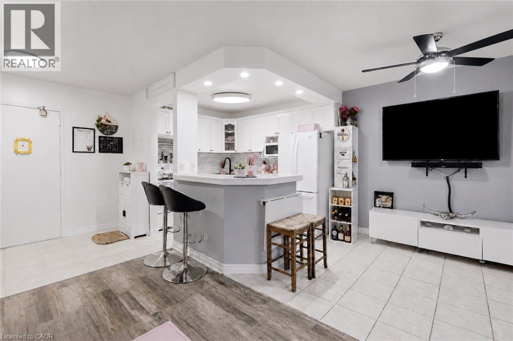 264 Oakdale Avenue Unit# 308, St. Catharines, Ontario  L2P 2K4 - Photo 4 - 40860903