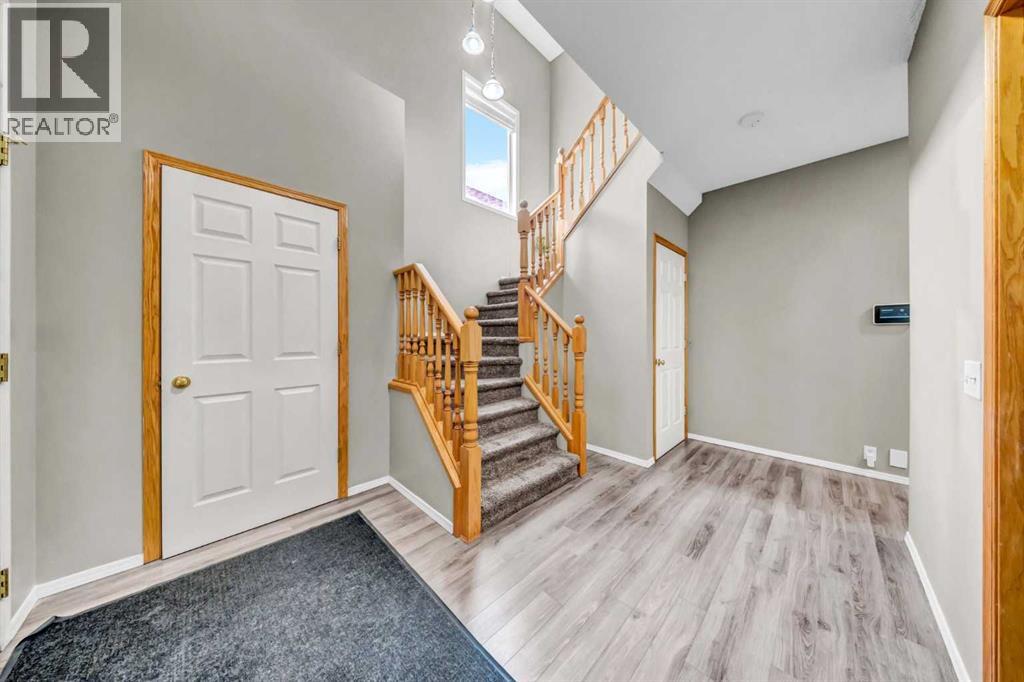 1150 Prestwick Circle SE, Calgary, Alberta  T2Z 3M1 - Photo 5 - A2341996