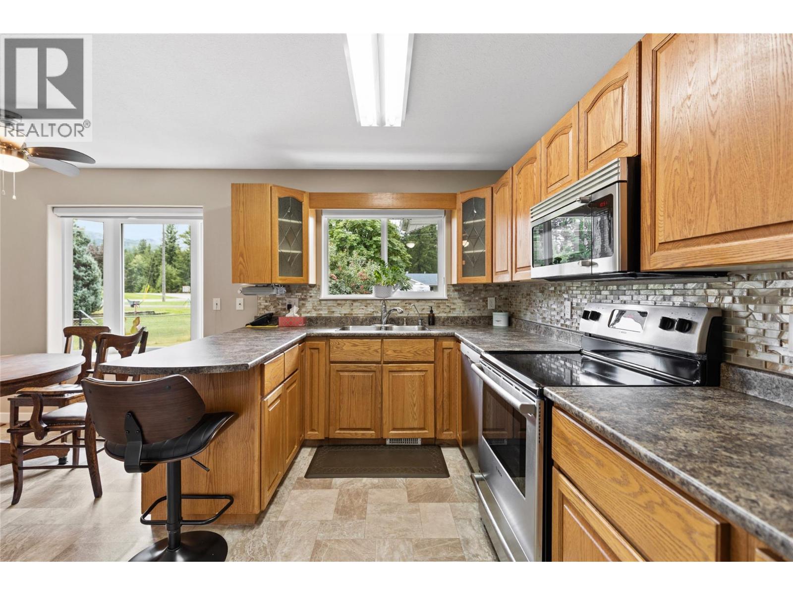 325 Wyndhaven Drive, Clearwater, British Columbia  V0E 1N1 - Photo 3 - 10397275