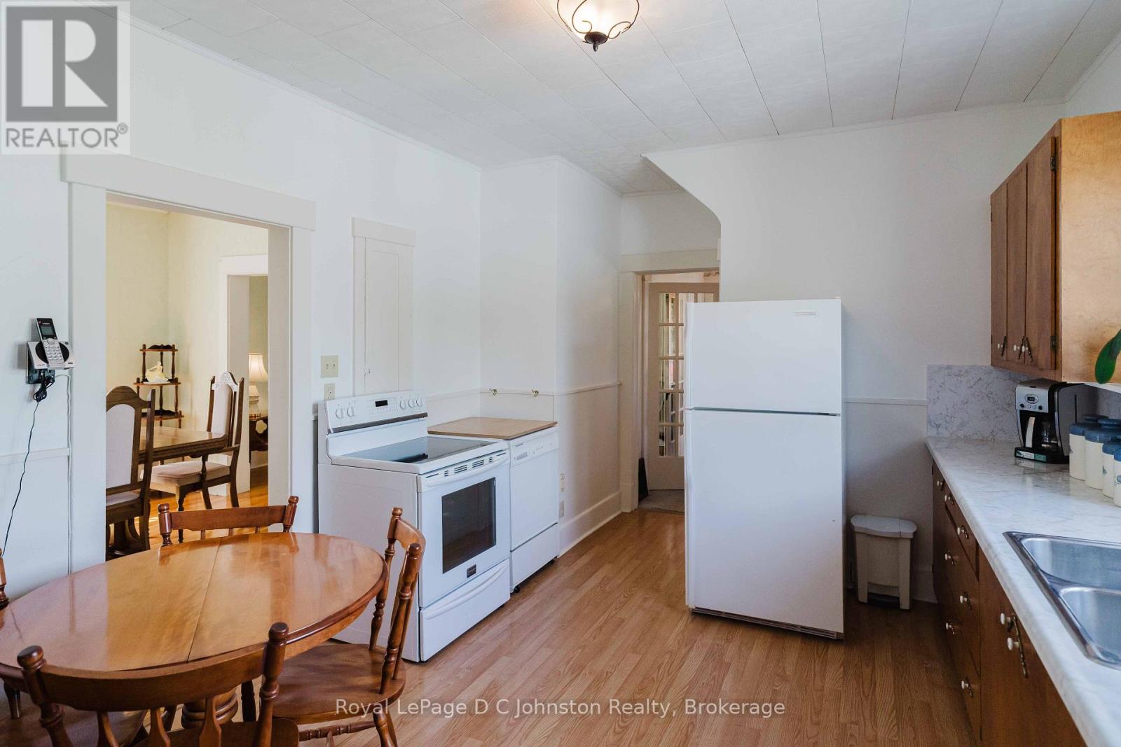 48 Grosvenor Street S, Saugeen Shores, Ontario  N0H 2L0 - Photo 16 - X13746100