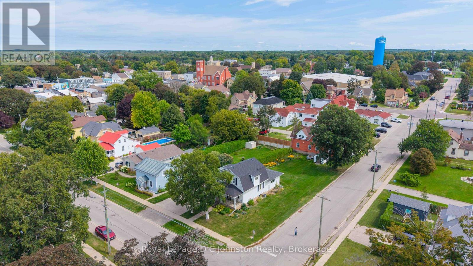 48 Grosvenor Street S, Saugeen Shores, Ontario  N0H 2L0 - Photo 2 - X13746100