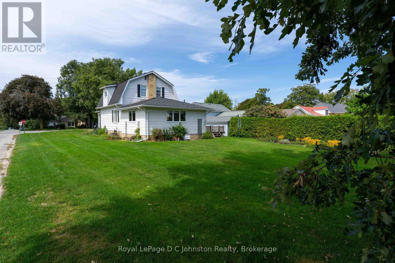 48 Grosvenor Street S, Saugeen Shores, Ontario  N0H 2L0 - Photo 39 - X13746100