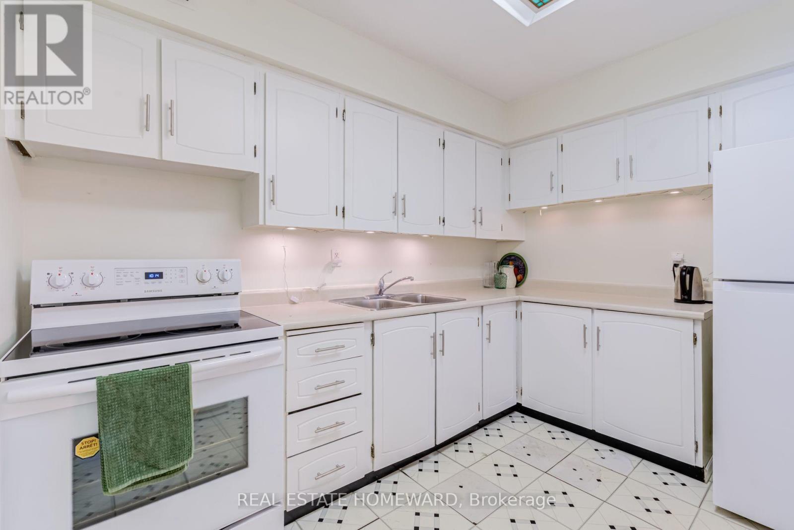 218 - 60 Southport Street, Toronto, Ontario  M6S 3N4 - Photo 12 - W13748962