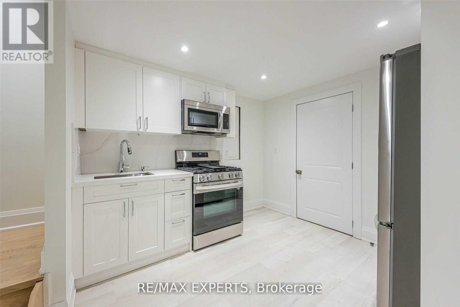 55 Muir Avenue, Toronto, Ontario  M9L 1H5 - Photo 15 - W13748968