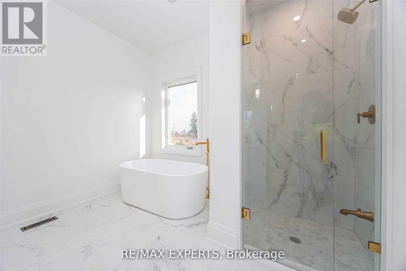 55 Muir Avenue, Toronto, Ontario  M9L 1H5 - Photo 9 - W13748968