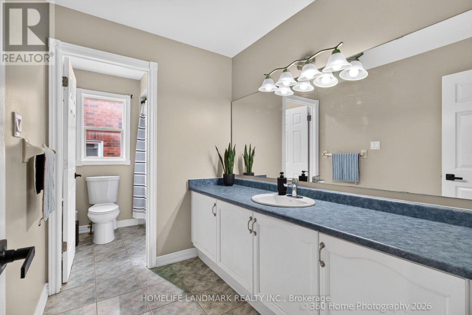 42 Blackfriar Avenue, Whitby, Ontario  L1M 1E4 - Photo 13 - E13748754