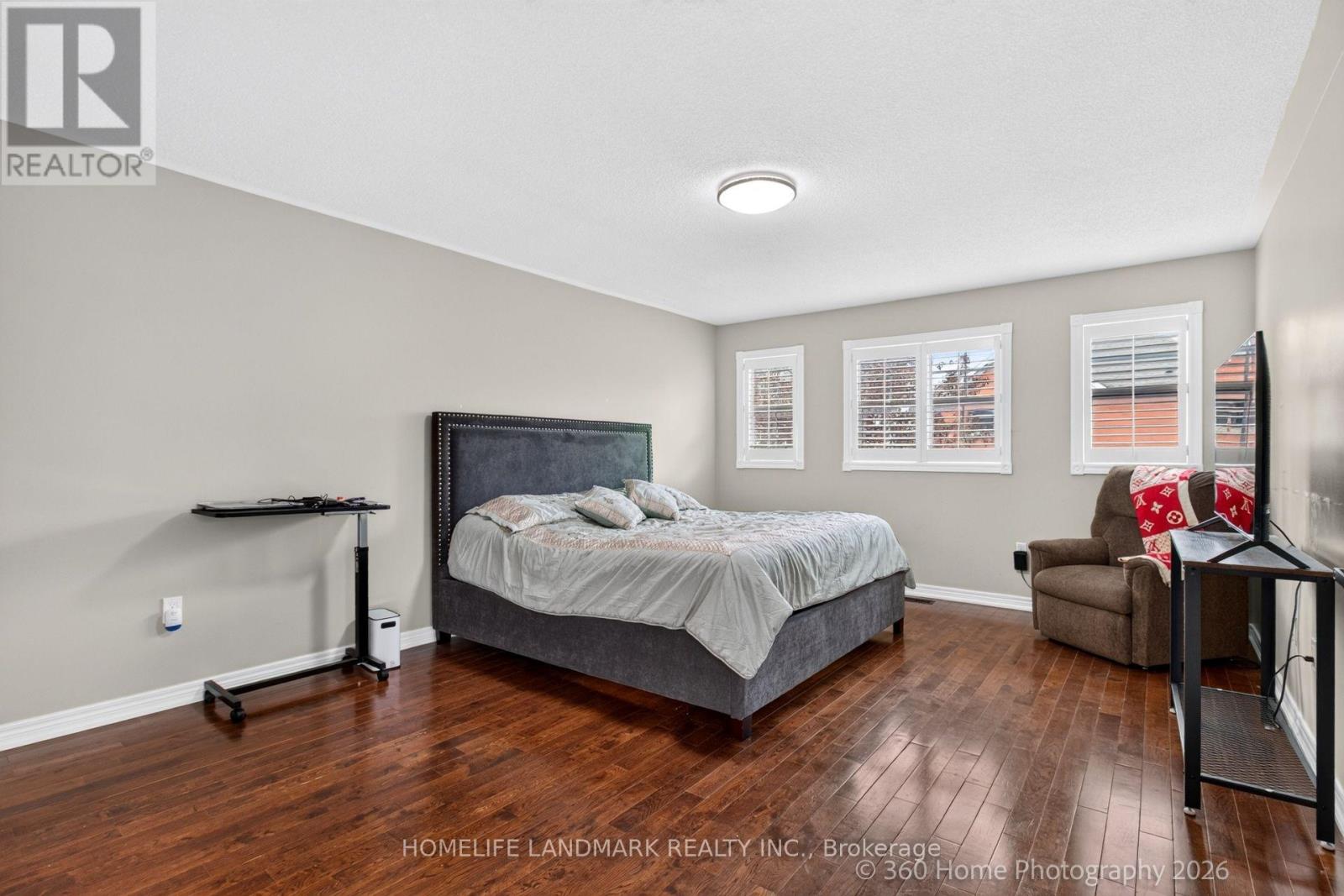 42 Blackfriar Avenue, Whitby, Ontario  L1M 1E4 - Photo 17 - E13748754
