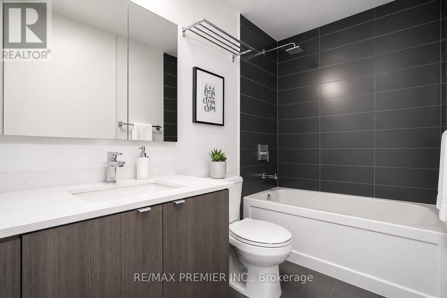 B601 - 5240 Dundas Street, Burlington, Ontario  L7L 0J6 - Photo 8 - W13748942