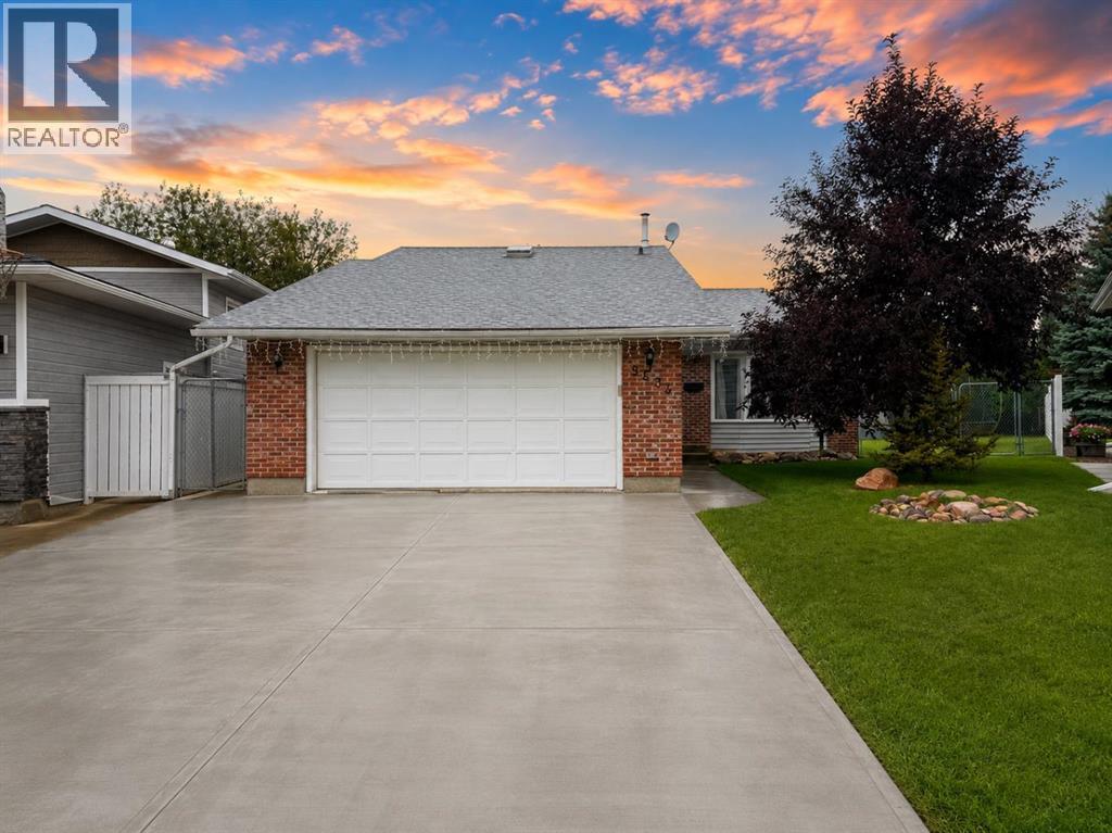 9634 64a Avenue, Grande Prairie, Alberta T8W 2B1 - Photo 1 - A2342223