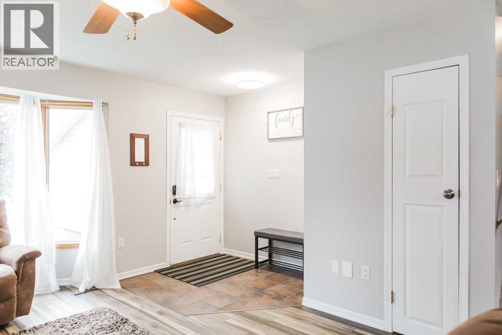 9634 64a Avenue, Grande Prairie, Alberta T8W 2B1 - Photo 3 - A2342223