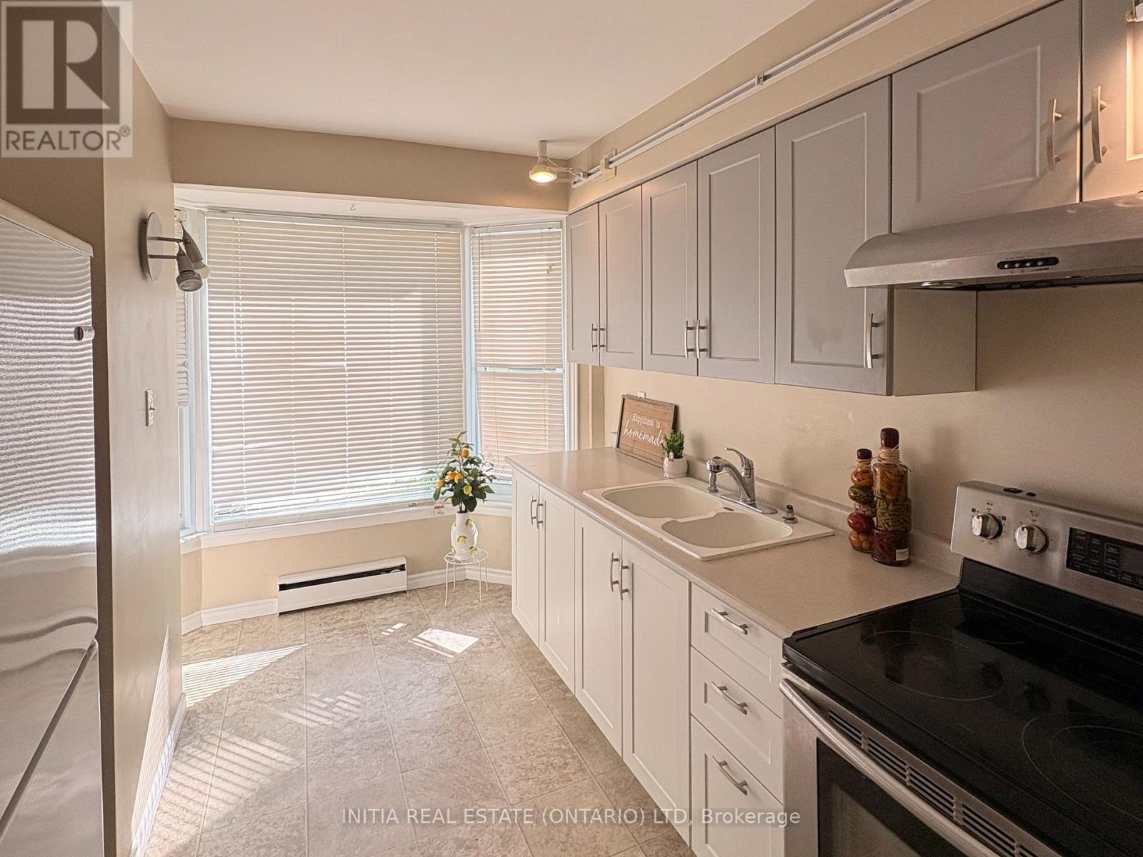 27 - 47 Arbour Glen Crescent, London East, Ontario  N5Y 1Z9 - Photo 4 - X13749014