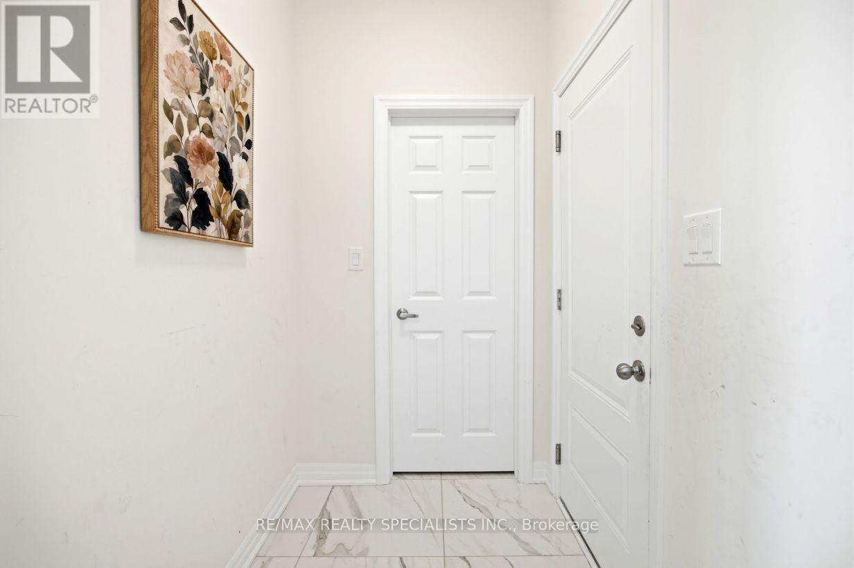 27 Salmon Crescent, Clarington, Ontario  L1B 1L9 - Photo 19 - E13749026