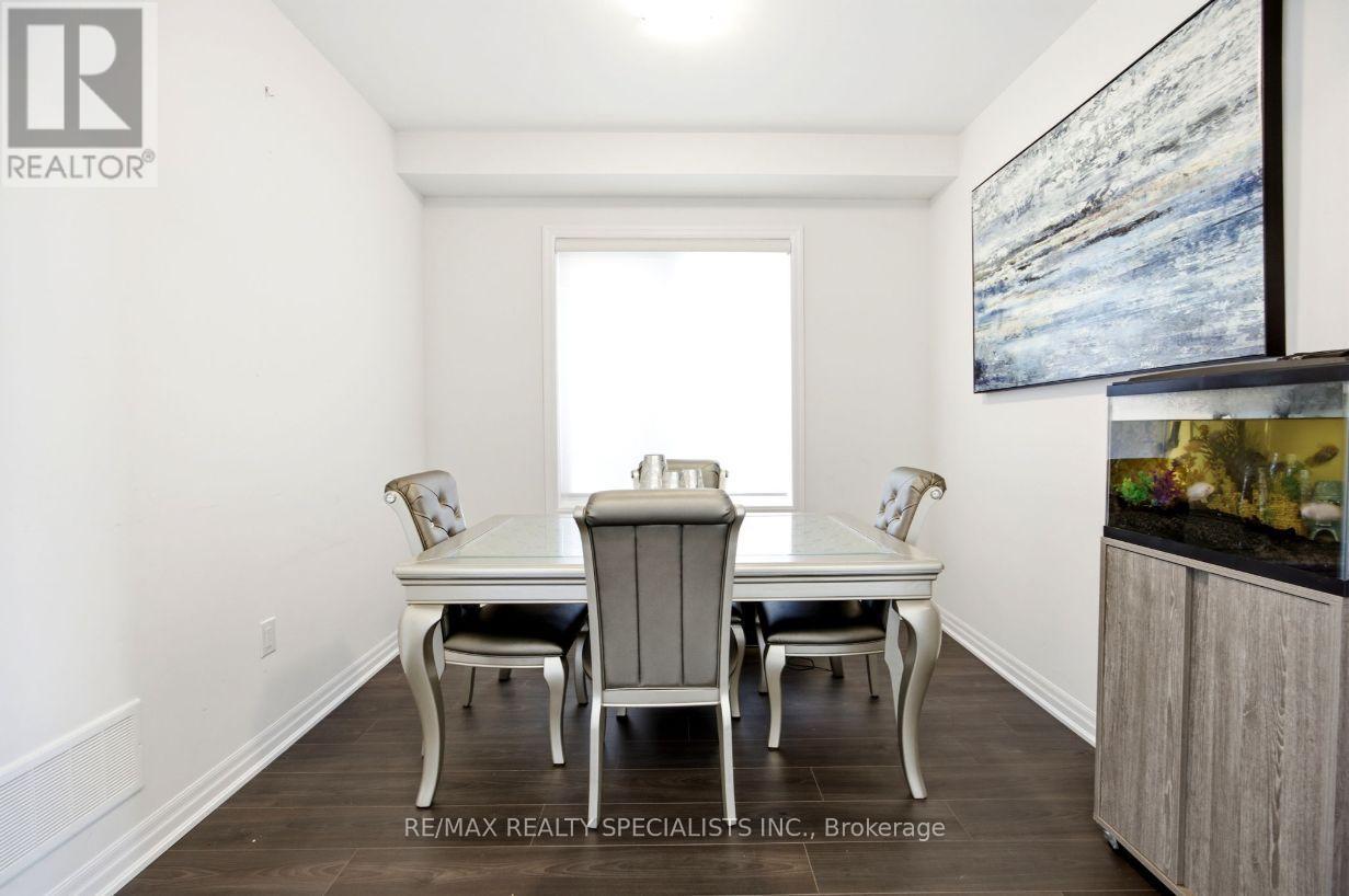 27 Salmon Crescent, Clarington, Ontario  L1B 1L9 - Photo 7 - E13749026