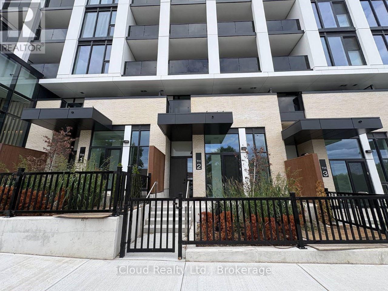 TH 02 - 1 FAIRVIEW ROAD, Mississauga, Ontario