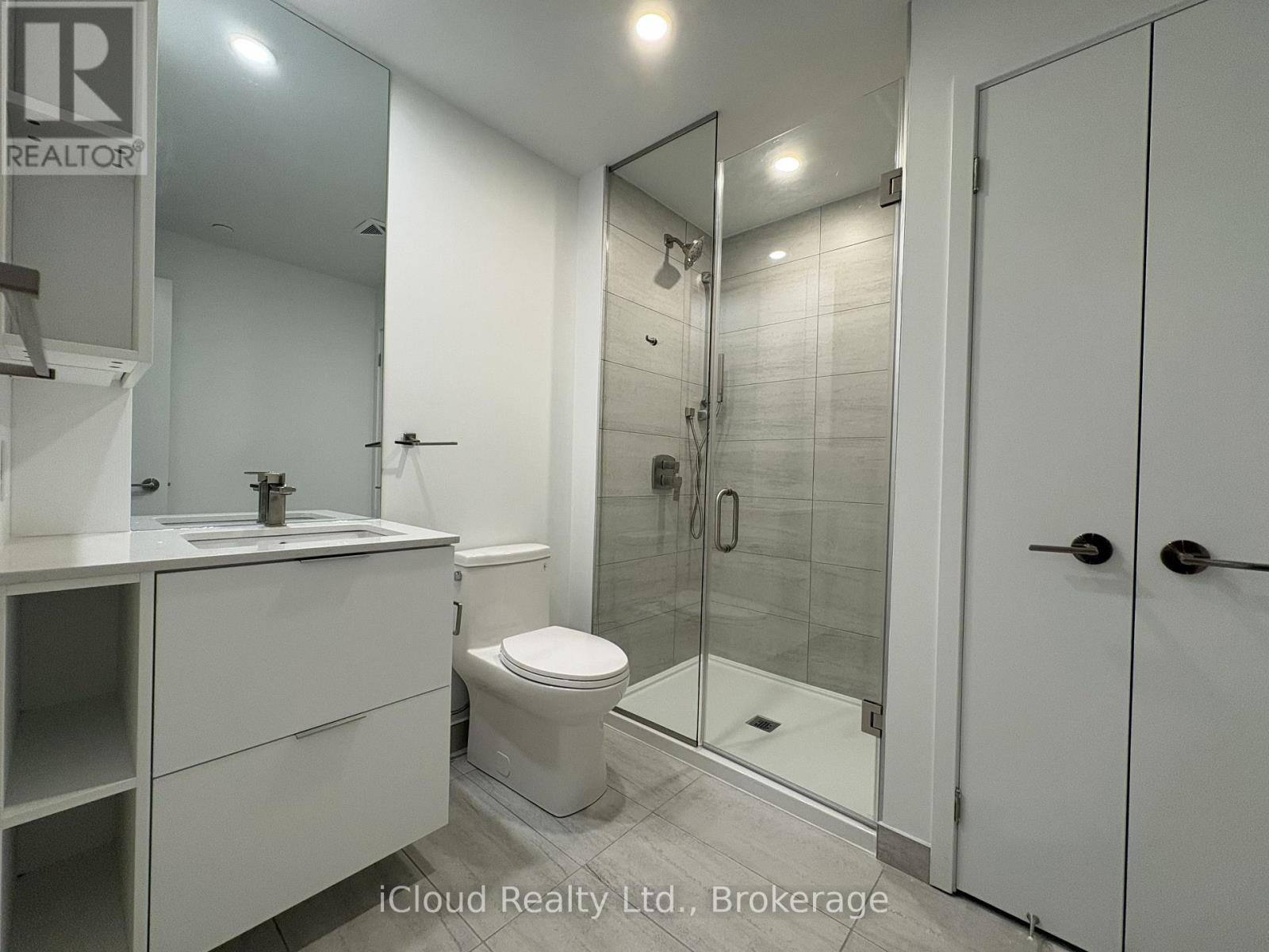 Th 02 - 1 Fairview Road, Mississauga, Ontario  L5A 0B4 - Photo 11 - W13749010