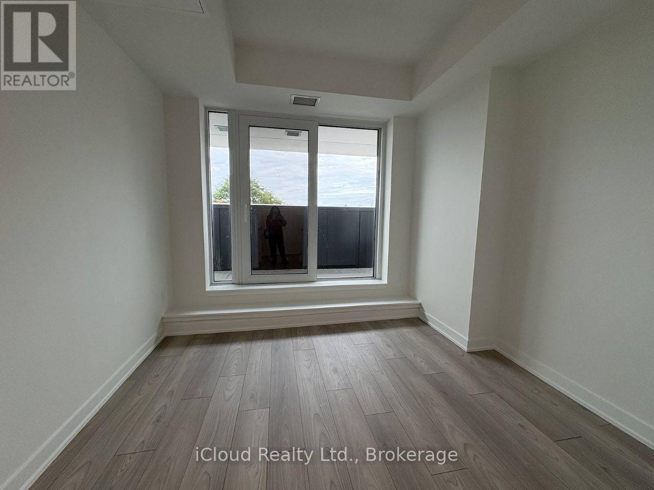 Th 02 - 1 Fairview Road, Mississauga, Ontario  L5A 0B4 - Photo 12 - W13749010