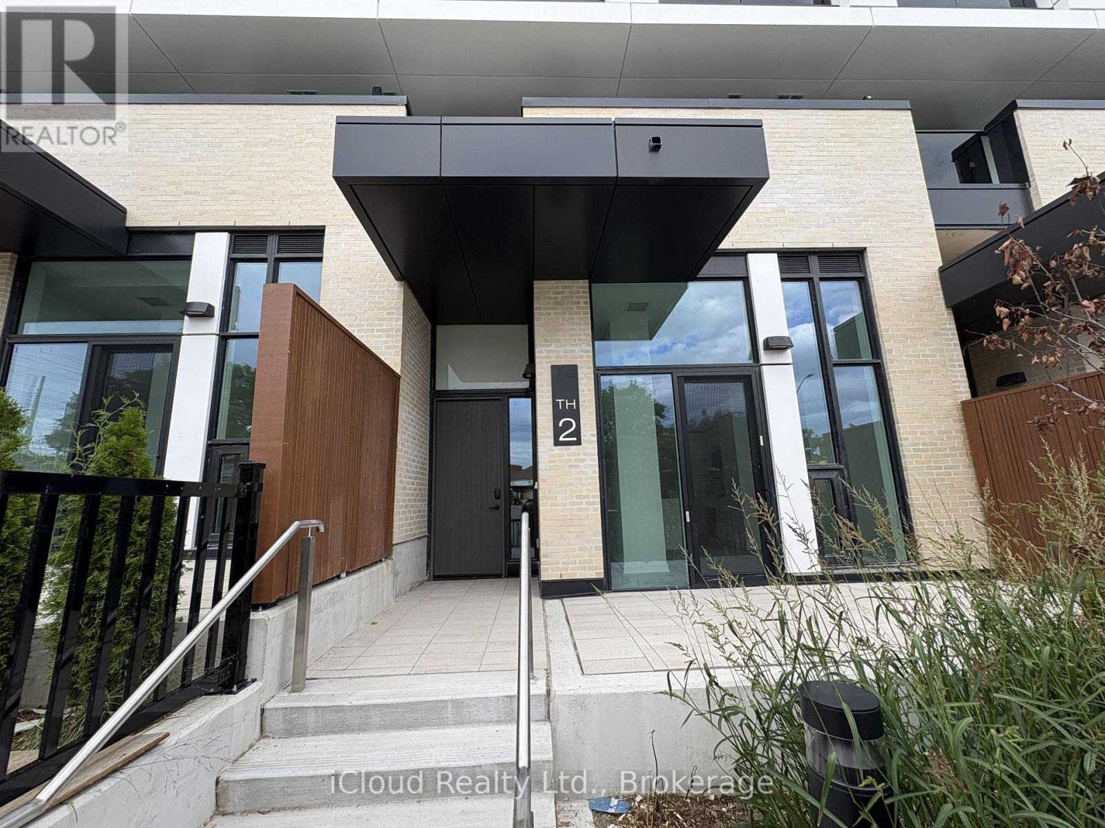 Th 02 - 1 Fairview Road, Mississauga, Ontario  L5A 0B4 - Photo 17 - W13749010