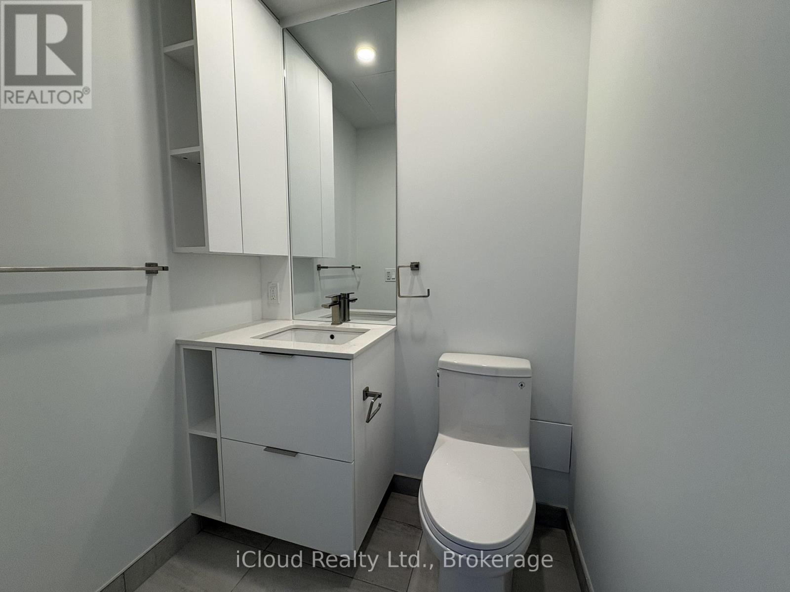 Th 02 - 1 Fairview Road, Mississauga, Ontario  L5A 0B4 - Photo 6 - W13749010