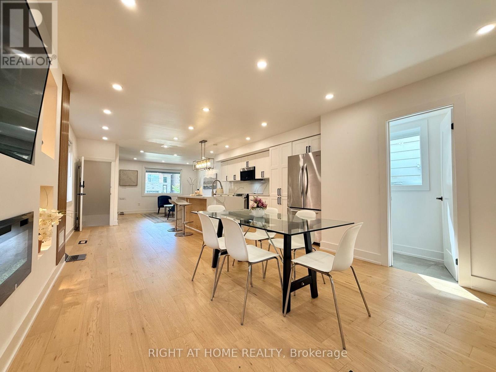 28 Pendeen Avenue, Toronto, Ontario  M6N 2P3 - Photo 11 - W13737680