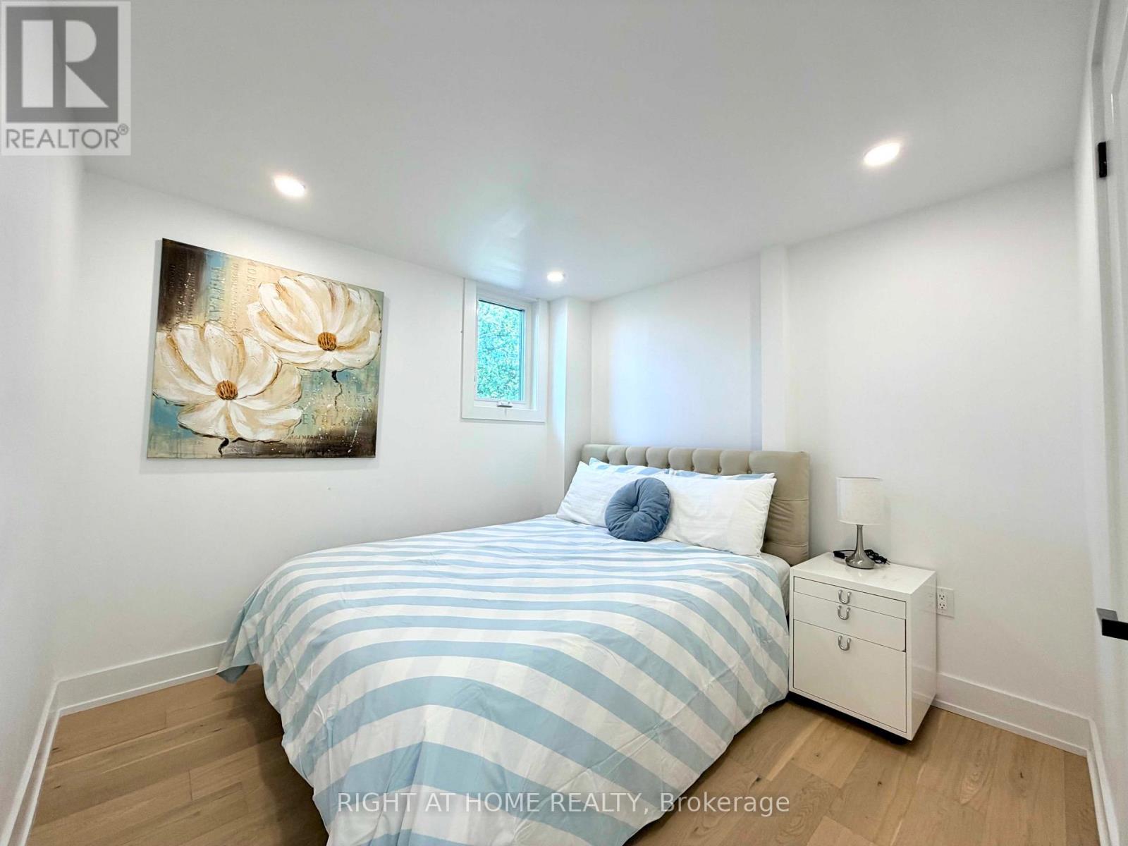 28 Pendeen Avenue, Toronto, Ontario  M6N 2P3 - Photo 17 - W13737680