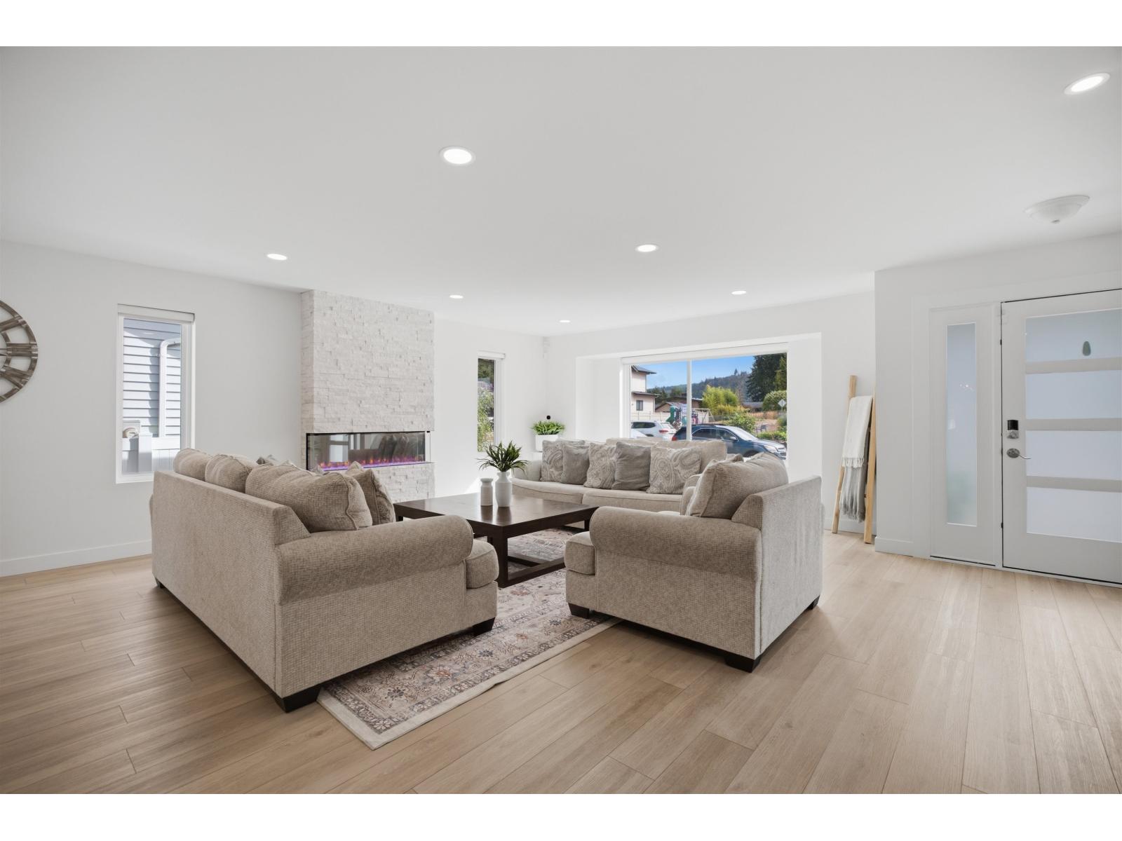2461 Grosvenor Place, Abbotsford, British Columbia  V2S 6R5 - Photo 3 - R3158491